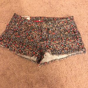 Adorable flower shorts!!!!